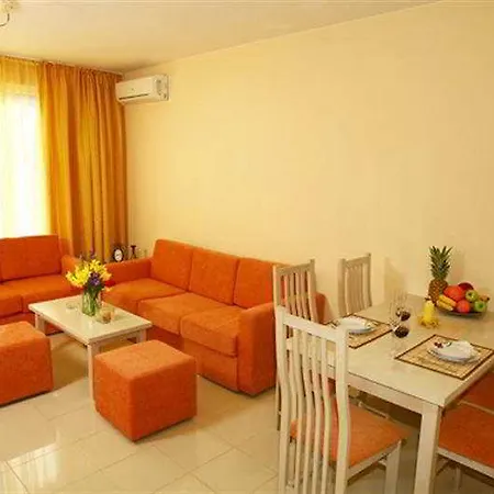 Harmony Hills Aparthotel 4*