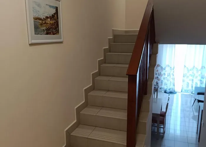 Harmony Hills Apartment *