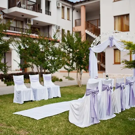 Harmony Hills Aparthotel
